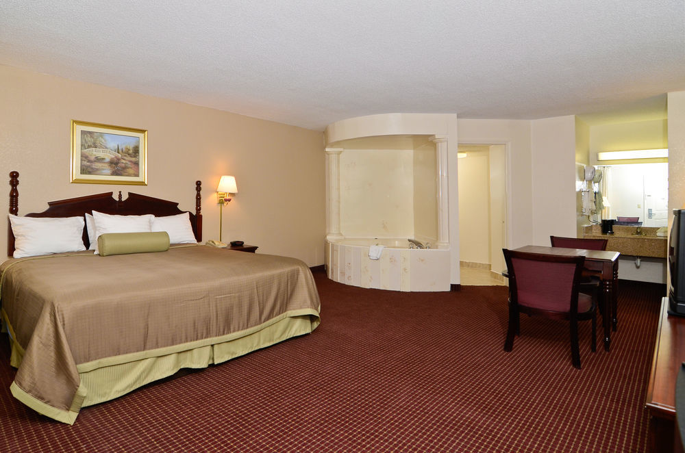 Travelers Inn And Suites Мемфис Экстерьер фото